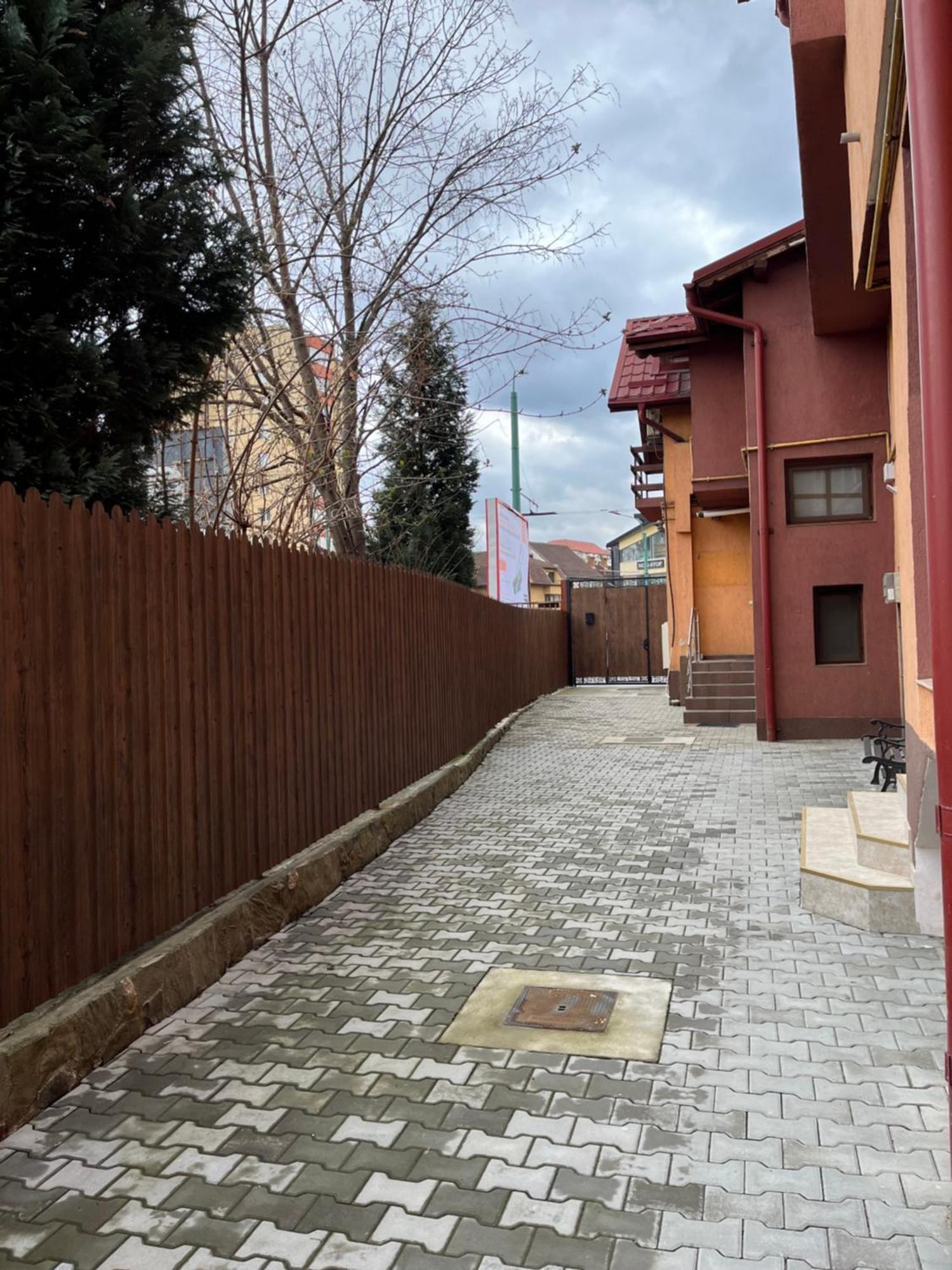 ホテル Random House ブラショフ エクステリア 写真